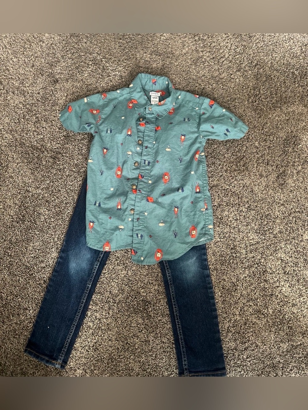 Carter’s Boys Outfit Size 5 0582